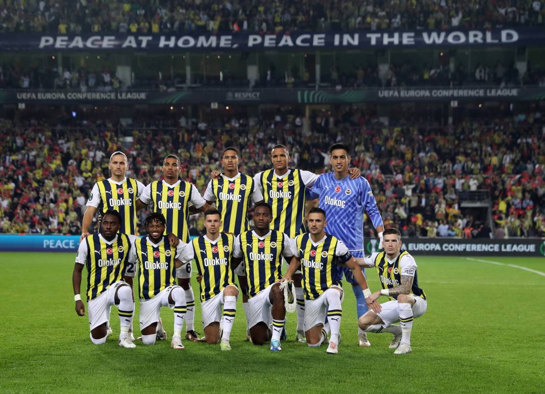 Fenerbahçe-Ludogorets maçından harika görüntüler: 100.yıla özel kutlama 38